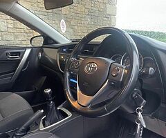 2014 Toyota Auris D4D - Image 4/6