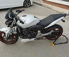Honda hornet 600