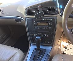volvo v70 2.0T drives good automatic still taxed best offer takes it today just got it as a trade - Image 3/9