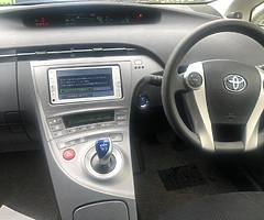 Toyota Prius 2014 - Image 3/7