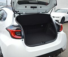 2022 Toyota Yaris - Image 8/10