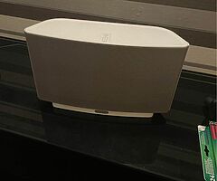 Sonos play 5