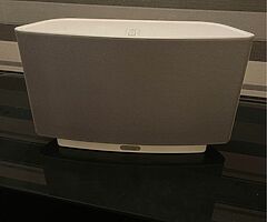 Sonos play 5