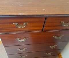 Light mahagony 6 drawer dresser