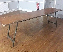 Table and chairs - Image 3/3