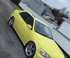 Lexus IS200 - Image 3/5