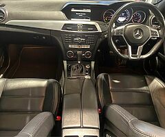 Mercedes Benz C63 AMG - Image 9/10