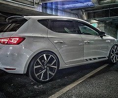 2014 Seat Leon 1.6 TDI Highline - Image 3/10