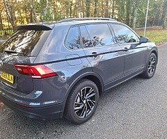 2019 VW Tiguan Highline - Image 6/10