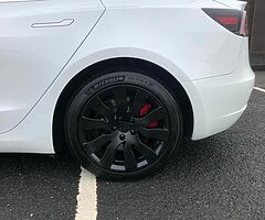 2019 Tesla Model 3 - Image 3/9