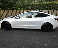 2019 Tesla Model 3 - Image 6/9