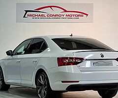 2016 SKODA SUPERB - Image 8/10