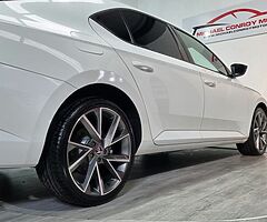 2016 SKODA SUPERB - Image 9/10