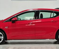 2016 VAUXHALL ASTRA - Image 6/10