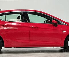 2016 VAUXHALL ASTRA - Image 7/10