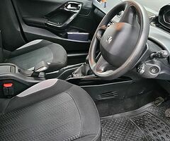 2017 Peugeot 2008 Manual