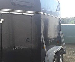 STEAM DUBLE HORSE BOX