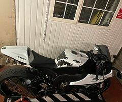 2014 Kawasaki zx10r - Image 4/5