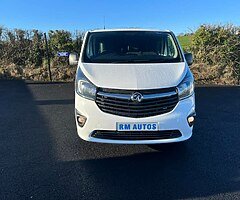 Vauxhall vivaro crew