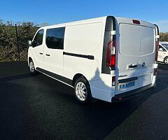 Vauxhall vivaro crew
