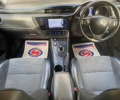 2017 Toyota Auris - Image 9/10