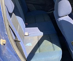 1.4 diesel peugeot grand little car insurance to high Passanger side door needs fixing still opens - Image 3/8