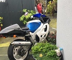Gsxr 600 srad