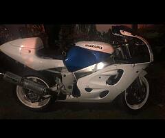 Gsxr 600 srad