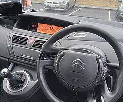 Citroen C4 Picasso 
2007.
7 sitter. nct-end- tax
the car works 100% well just to drive - Image 4/8