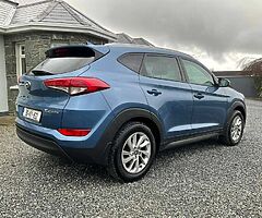 2016 HYUNDAI TUCSON 1.7 DIESEL EXECUTIVE SAT-NAV LEATHER LOW KMS ONE OWNER 6 SPEED MANUAL - Image 4/10