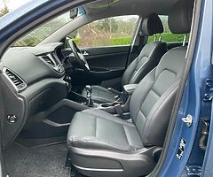 2016 HYUNDAI TUCSON 1.7 DIESEL EXECUTIVE SAT-NAV LEATHER LOW KMS ONE OWNER 6 SPEED MANUAL - Image 7/10