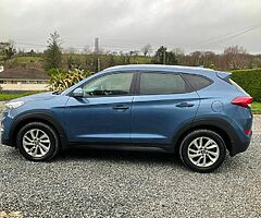 2016 HYUNDAI TUCSON 1.7 DIESEL EXECUTIVE SAT-NAV LEATHER LOW KMS ONE OWNER 6 SPEED MANUAL - Image 8/10