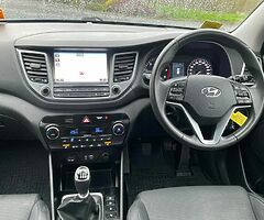 2016 HYUNDAI TUCSON 1.7 DIESEL EXECUTIVE SAT-NAV LEATHER LOW KMS ONE OWNER 6 SPEED MANUAL - Image 9/10