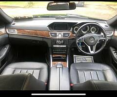 141 Mercedes E220 - Image 3/10
