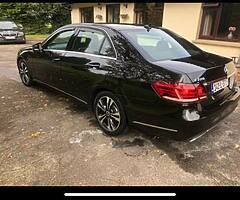 141 Mercedes E220 - Image 8/10