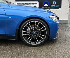 2017 BMW Series 3 - Image 7/10