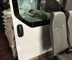 Set of 3 seats door & window bulkhead fit vivaro traffic - Image 4/7