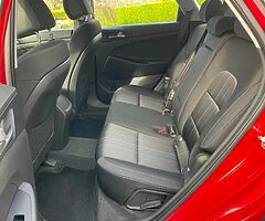 162 HYUNDAI TUCSON 1.7 DIESEL NCT 11/22 TAXED 6/22  6 SPEED MANUAL SPOTLESS - Image 6/10