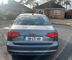 Volkswagen Jetta 2018 very low mileage - Image 3/10