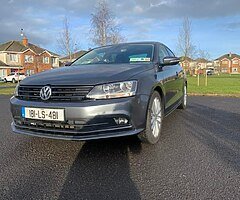 Volkswagen Jetta 2018 very low mileage - Image 7/10