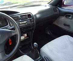 Toyota corolla xe - Image 7/9