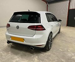 2016 Volkswagen Golf - Image 3/10