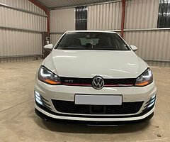 2016 Volkswagen Golf - Image 6/10