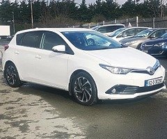 152 Toyota Auris 1.6 D-4D/Only 46k mls with FSH - Image 4/10