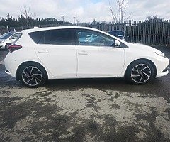 152 Toyota Auris 1.6 D-4D/Only 46k mls with FSH - Image 5/10