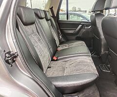 2011 Land Rover Freelander - Image 9/10