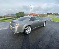 2013 Chrysler 300 - Image 4/10