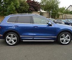 2017 Volkswagen Touareg - Image 3/10