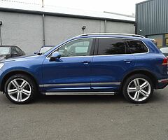 2017 Volkswagen Touareg - Image 7/10