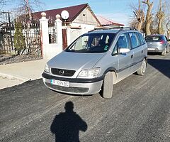 Vând